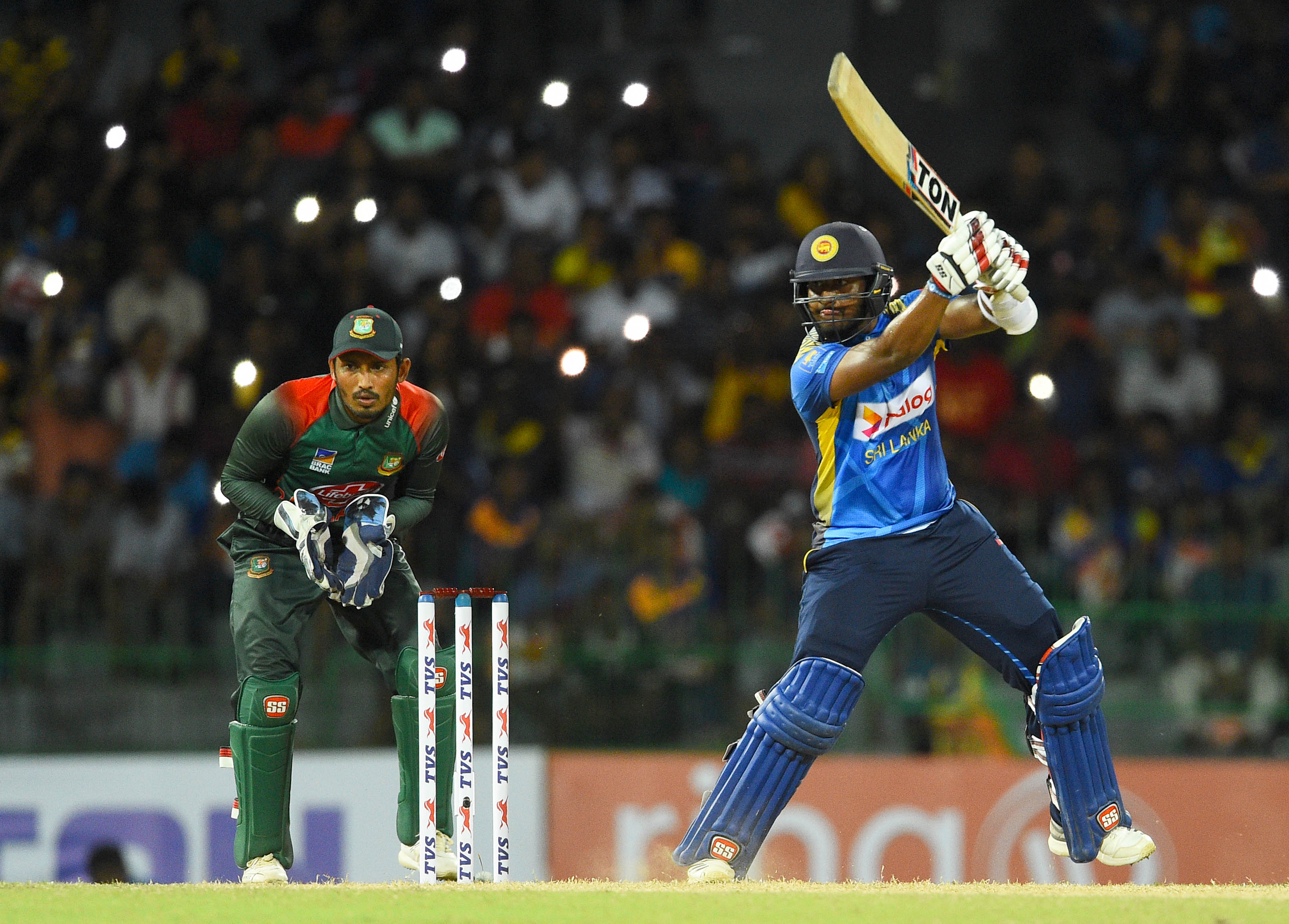 Fernando (82), Mathews (52 n.o.) flay Bangladesh in 7-wicket series winning triumph