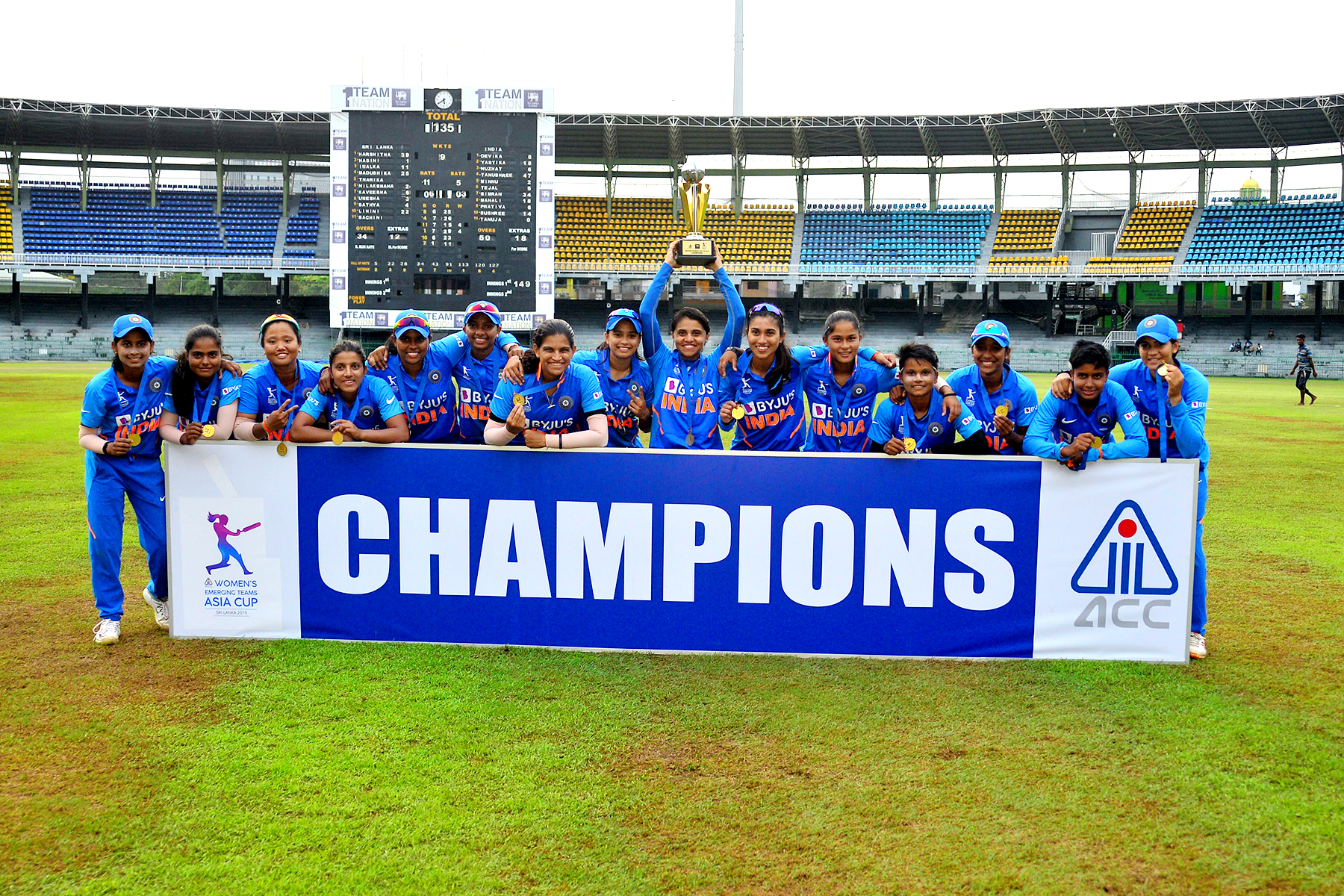 නැගී එන ආසියානු කාන්තා කුසලාන ඉන්දියාව දිනා ගනියි : දක්ෂතම ක්‍රීඩිකා සම්මානය හර්ෂිතාට