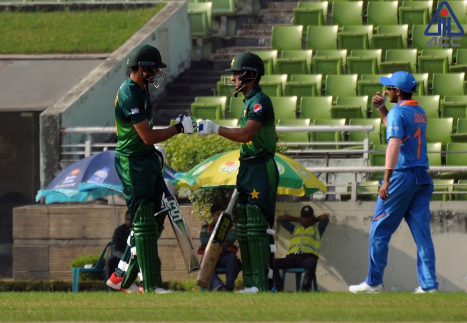 Pakistan beat India by 3 runs to enter final