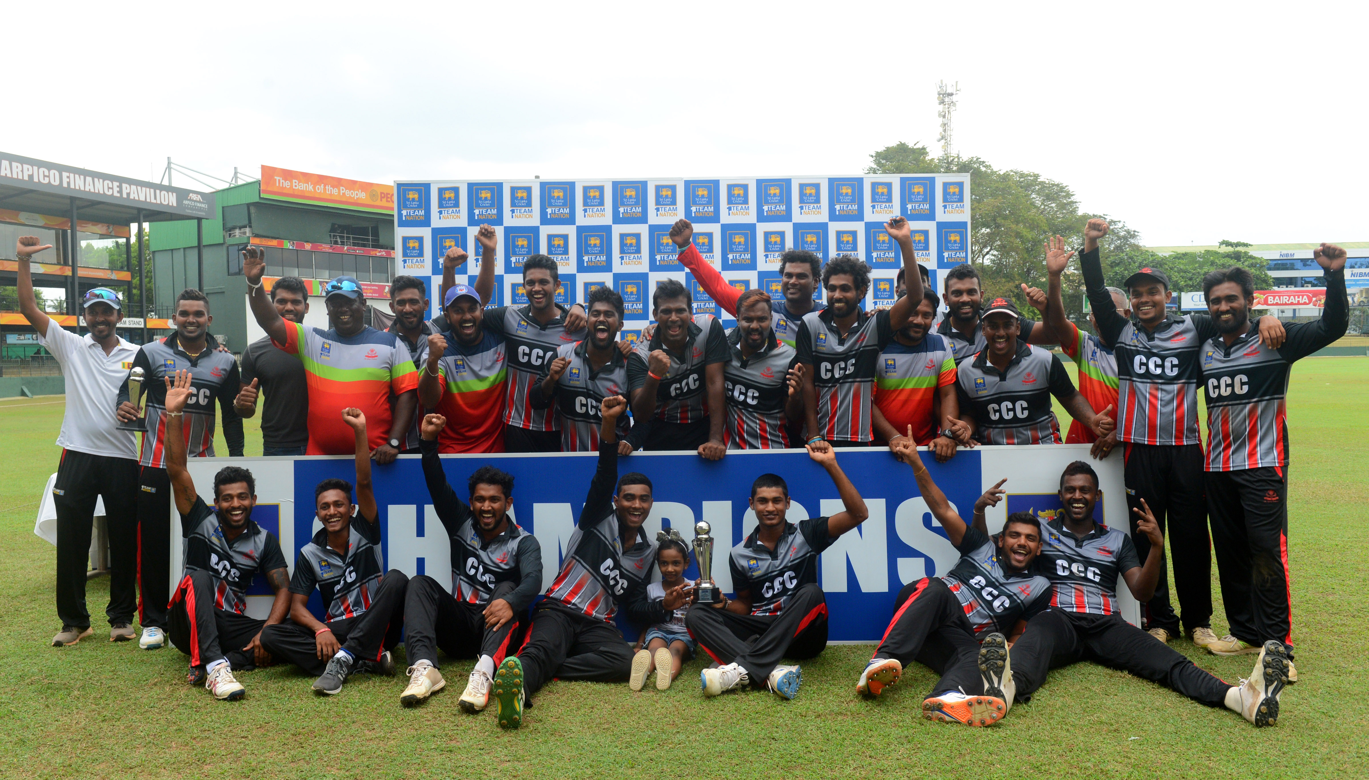 හලාවත මේරියන්ස් අතේ තිබූ ජය වනිඳු හසරංග උදුරා ගනියි