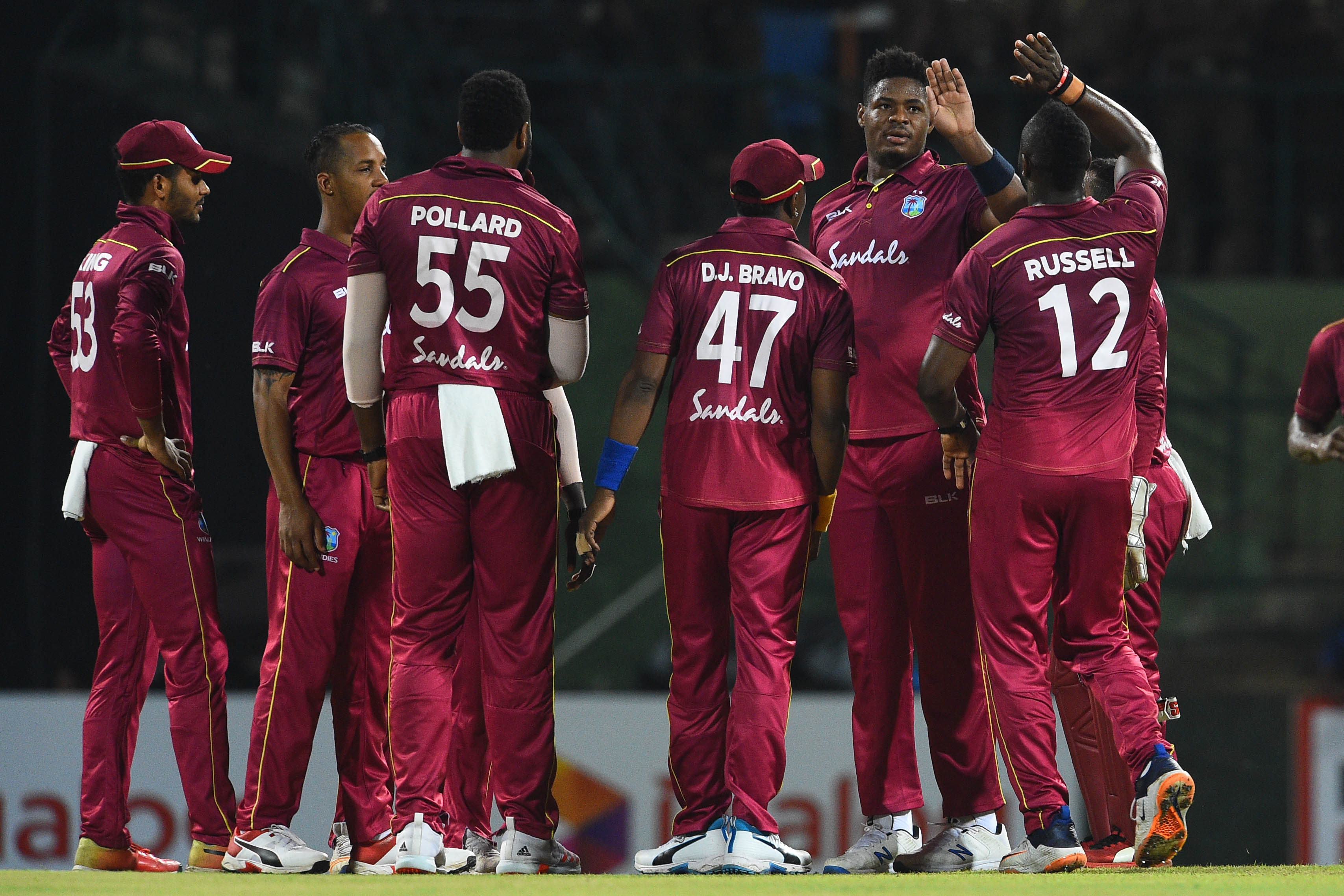 එල්.පී.එල්. වෙන්දේසියට 150 ක් සුදුස්සෝ වෙති