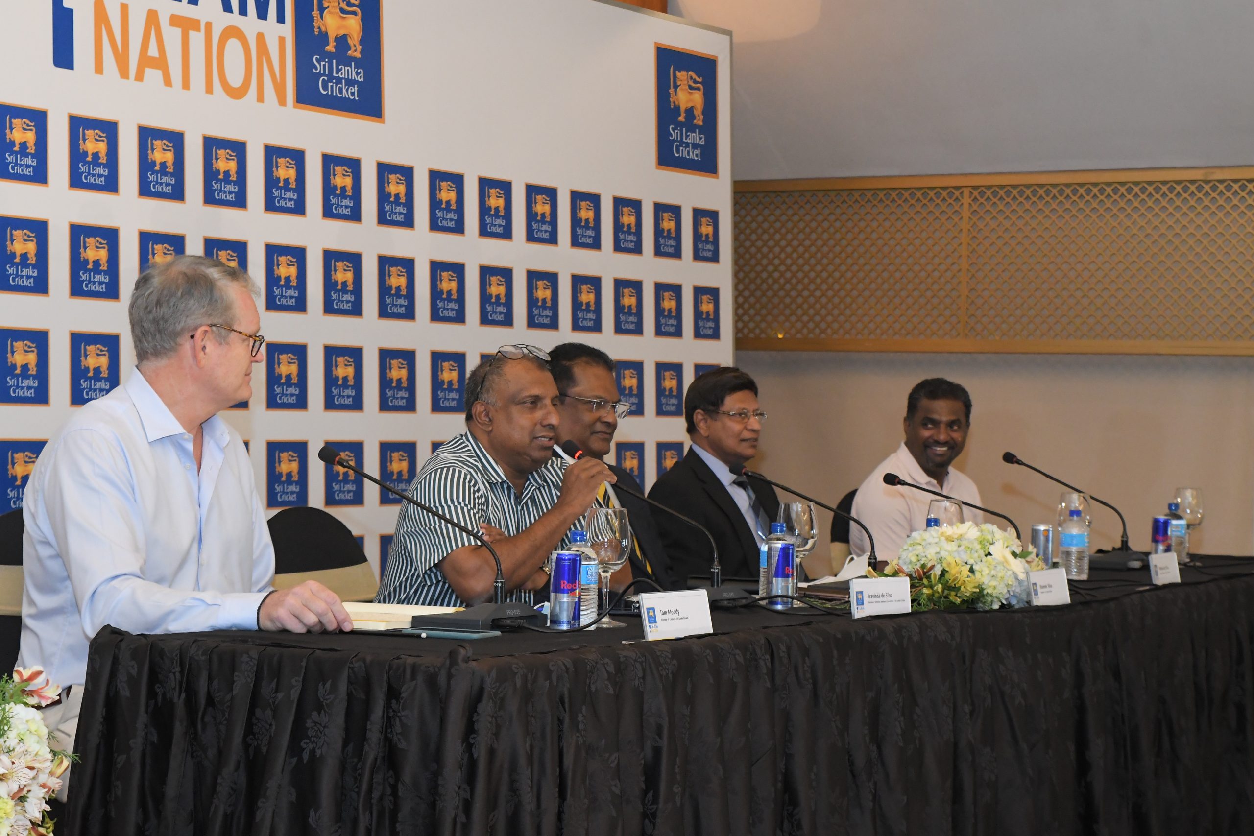 Players failing to meet standards have to exit – Chairman Tech. Com. Aravinda | ‘Survival’ will have to change to ‘Thriving’ – Cricket Dir. Moody