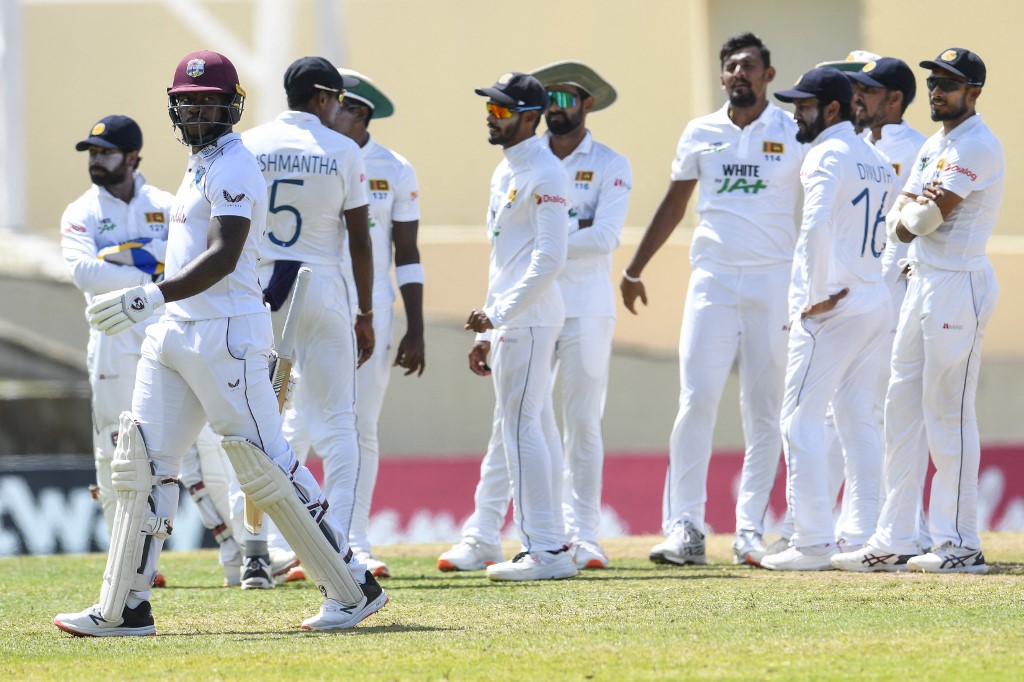 Sri Lanka 29/0 chasing daunting 377 to win on final day