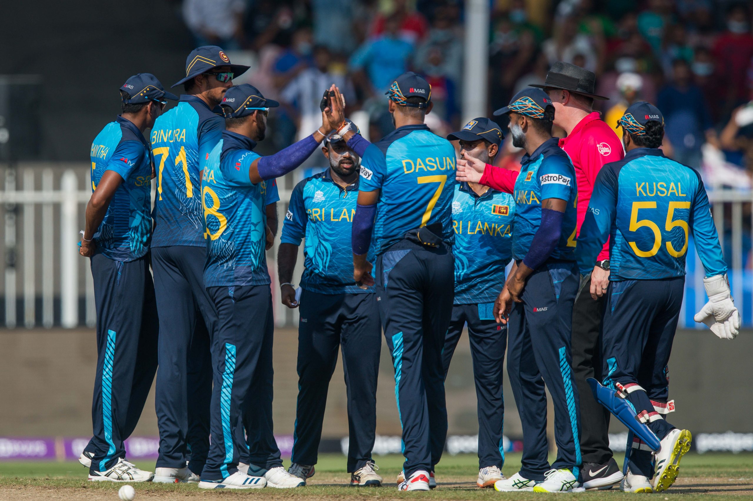 Sri Lanka take on Australia today in acid Super 12 challenge