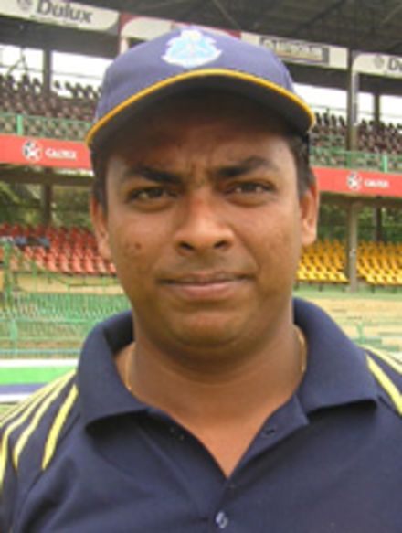 ජැෆ්නා පිලේ දඟ පන්දු පුහුණුකරු තනතුර මුතුමුදලිගේට