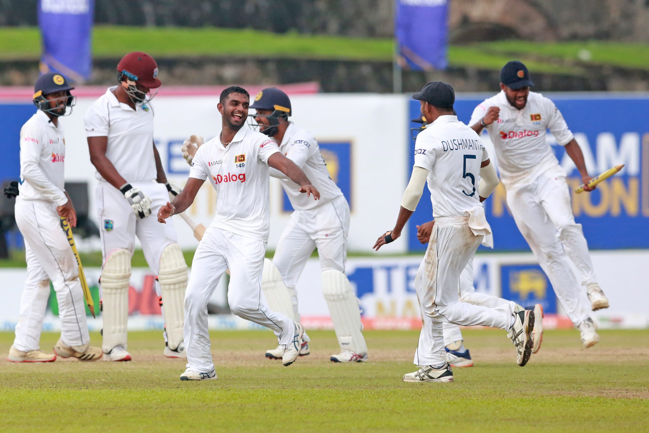 පළමු ටෙස්ට් තරගයෙන් ශ්‍රී ලංකාවට සුපිරි ජයක්
