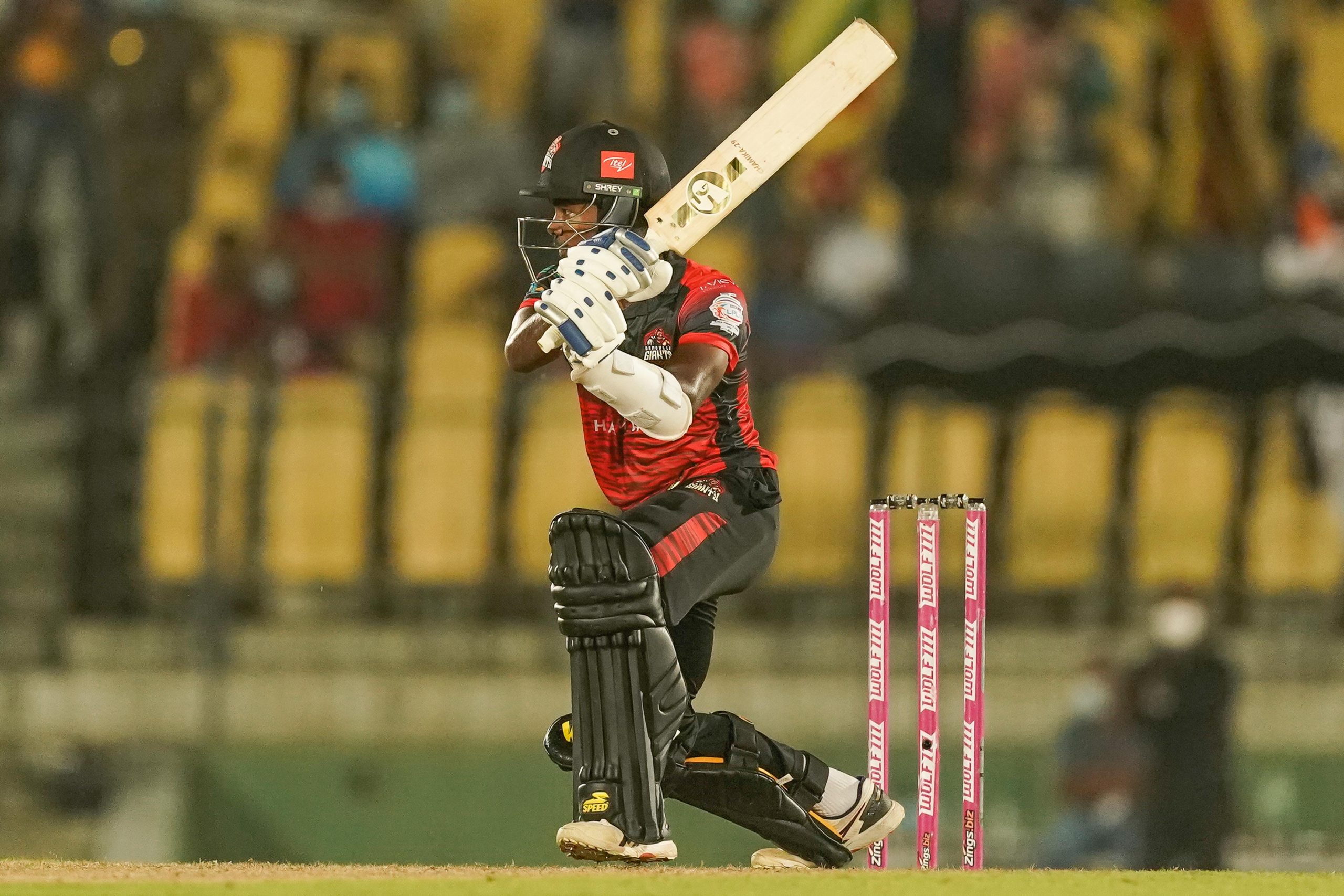 Janith Liyanage 56 n.o. the Hero – bats Dambulla Giants into final