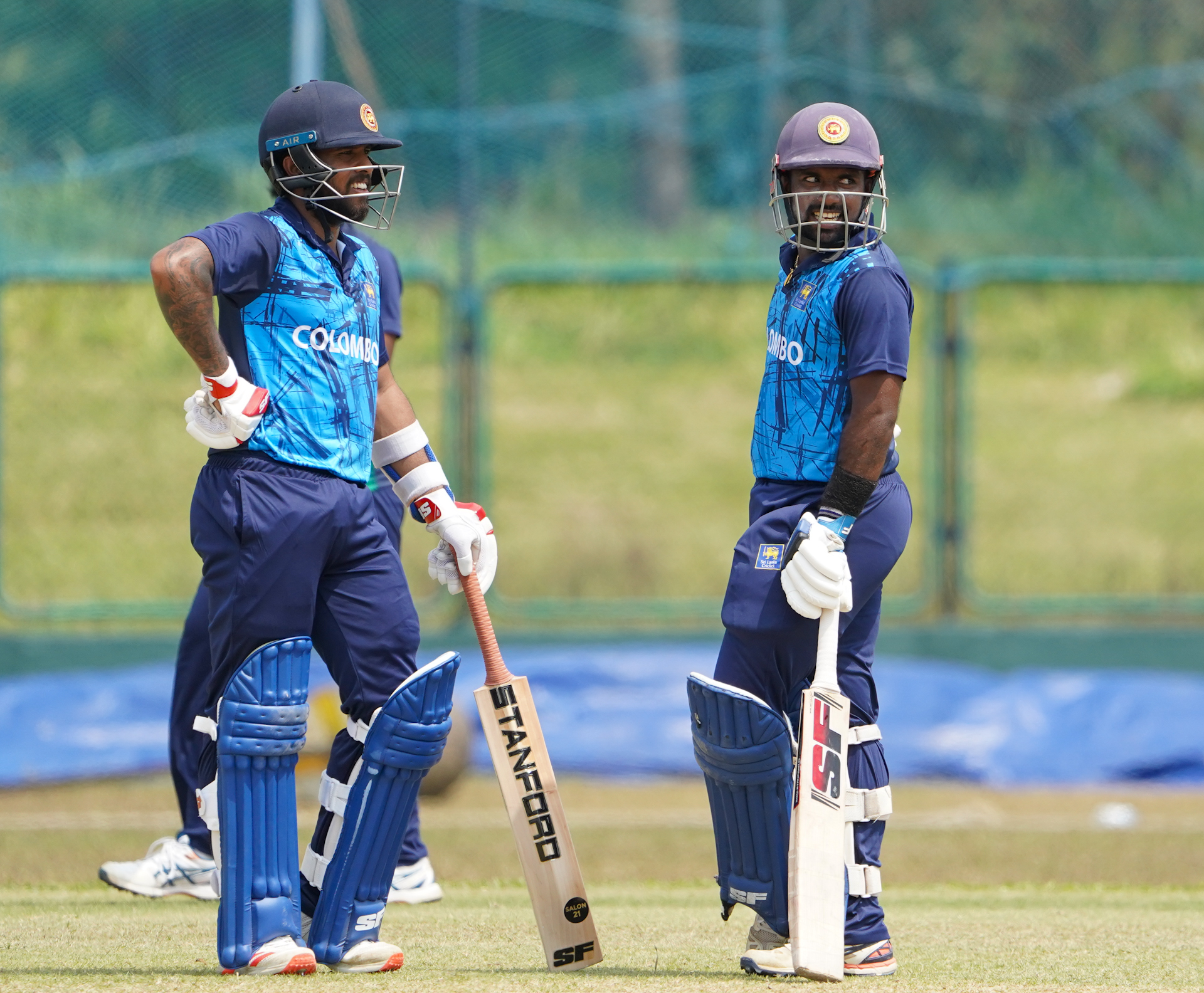 මෙන්ඩිස් සහ අසලංක කොළඹ ජය ඉක්මන් කරති