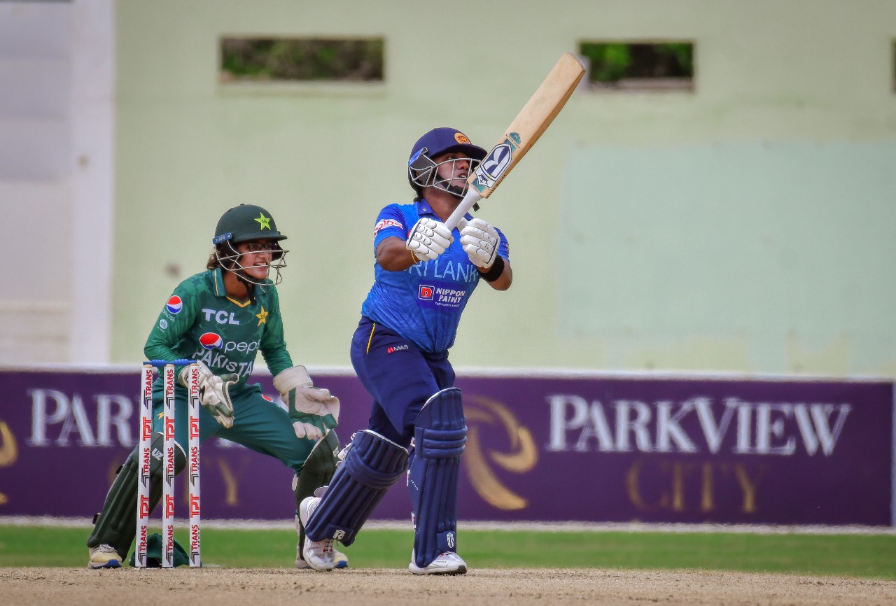 කාන්තා පිල තෙවැනි තරගයත් පරදියි