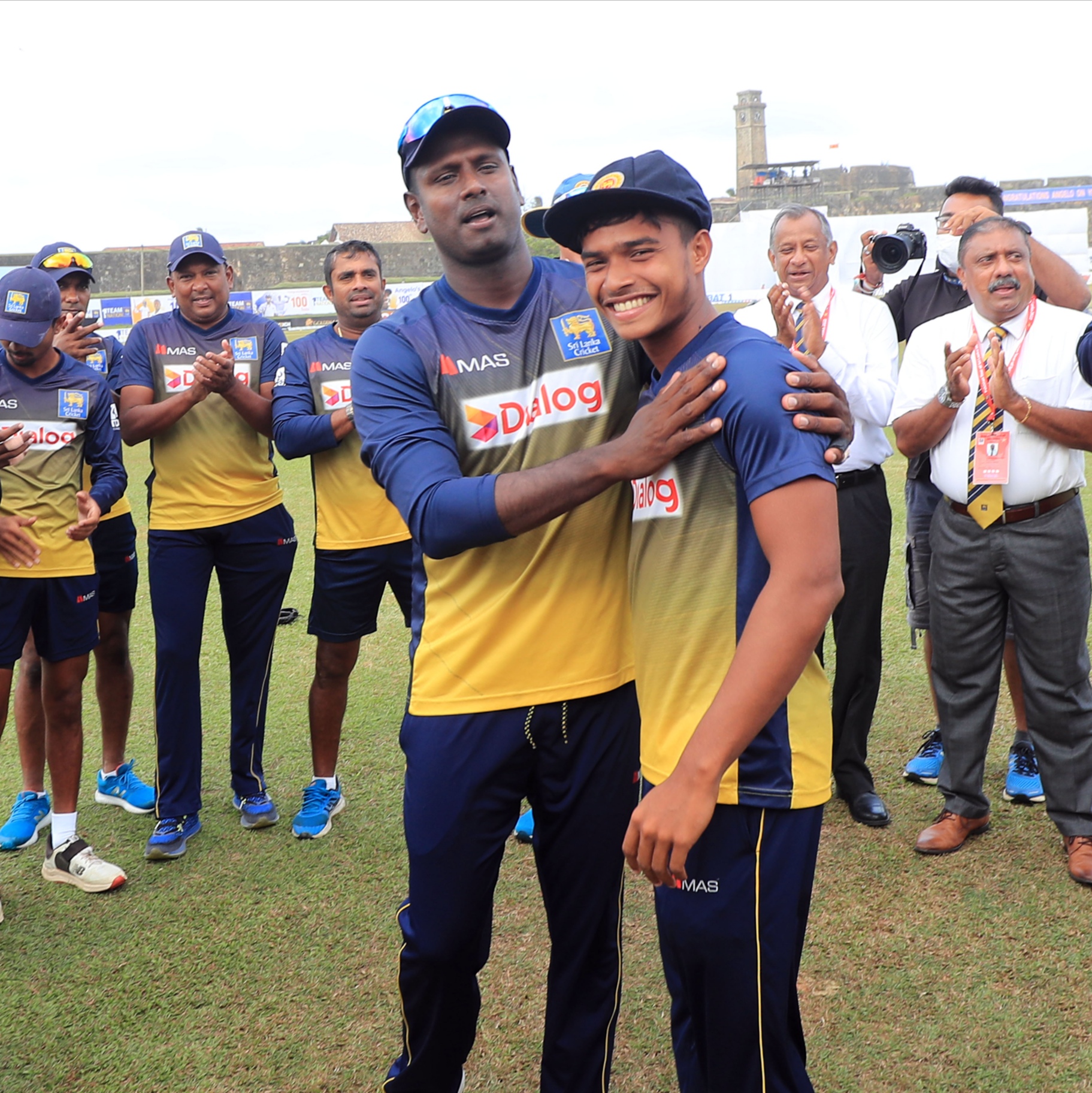 MATHEWS 42 IN 100TH TEST: Chandimal top scores again with 80, Oshada 50 – Sri Lanka 315/6