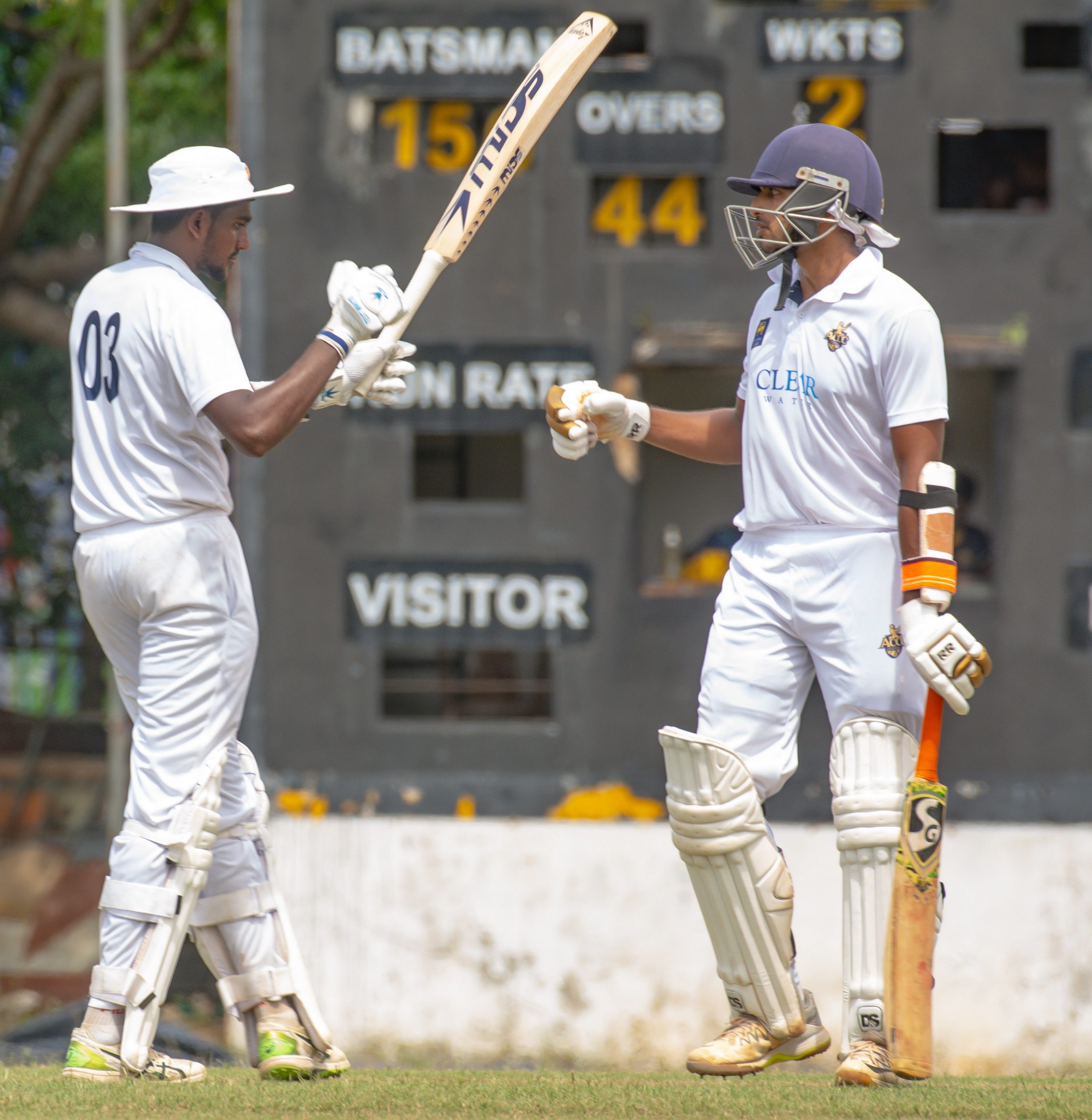 Avishka Perera super 210 n.o., Hashan Dumindu 130 in Colts 409/3 vs Saracens SC, Seven others hit tons