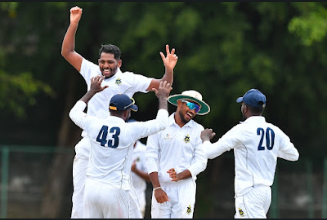 කෝල්ට්ස් සහ ගුවන් හමුදාව ඉදිරියෙන්