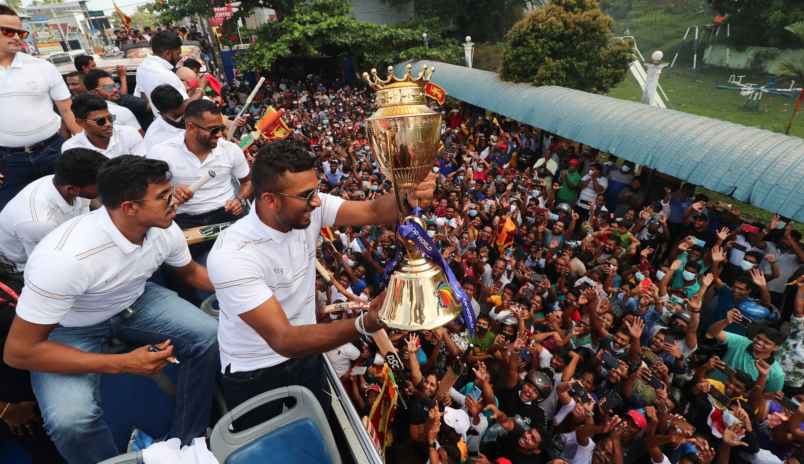 මව්බිමට අභිමානයක් ගෙනා ‘ක්‍රිකට් විරුවන්ට’ උණුසුම්ව පිළිගනියි