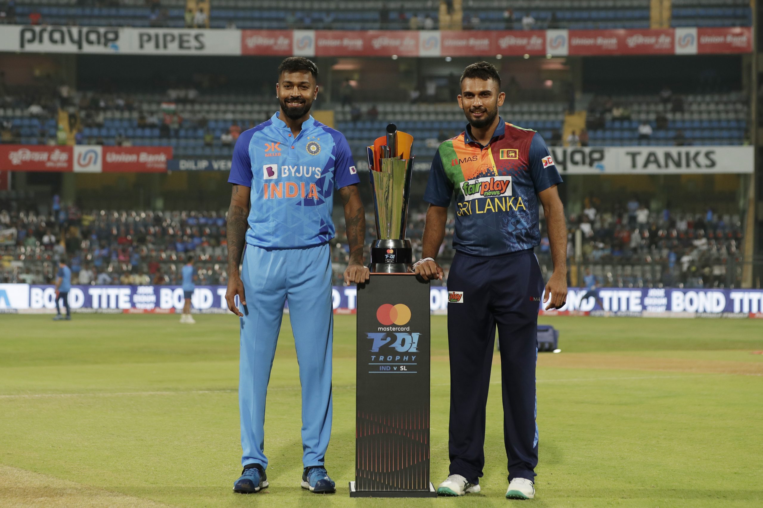 Sri Lanka lose to India by 2 runs in thriller