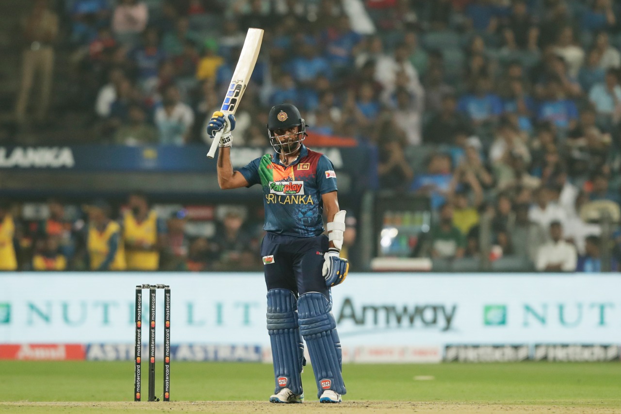Dasun Shanaka fastest fifty and 2/4 fires Sri Lanka to 16-run win over India to draw level 1-1