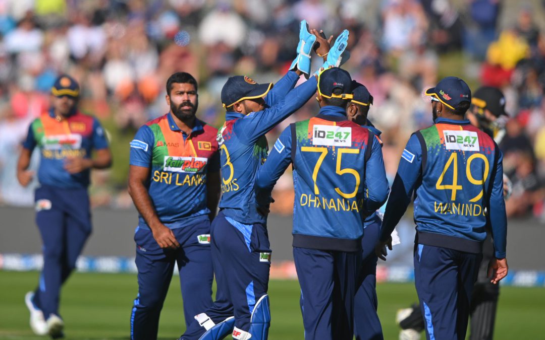 New Zealand win final T20 to clinch series 2-1