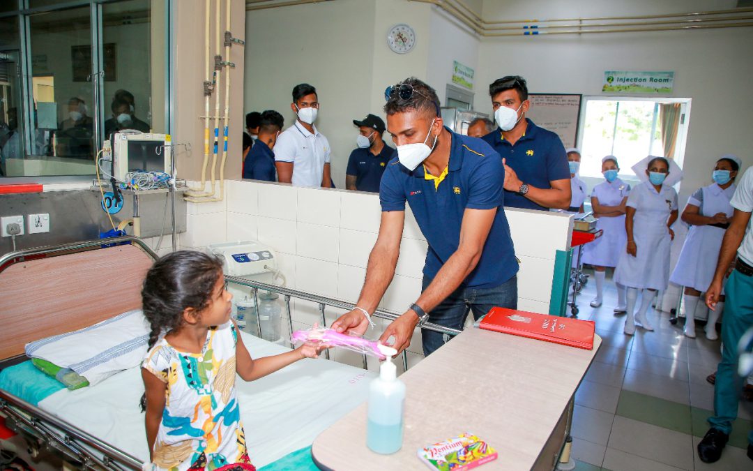 Sri Lanka National Cricketers visit Lady Ridgeway Hospital for Children