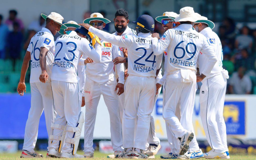 ප්‍රථම දිනයේ සියලු ගෞරව ශ්‍රී ලංකාවට