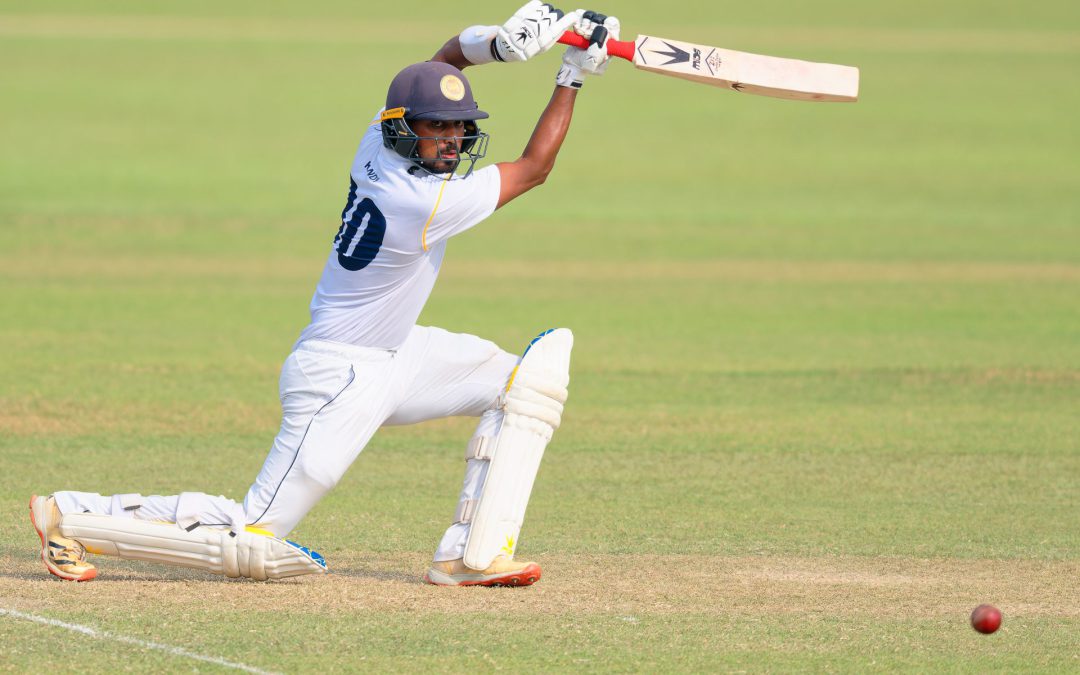 ගාල්ල පිලේ ඔෂධ ප්‍රනාන්දුගෙන් ද්විත්ව ශතකයක්
