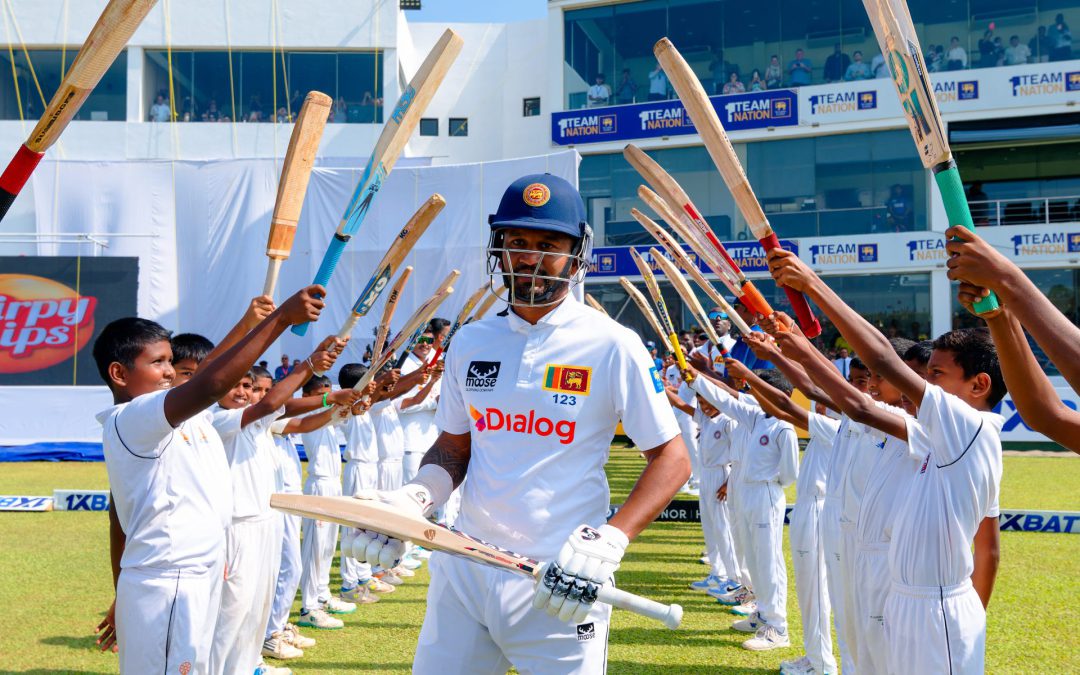 ගාල්ලෙන් ටෙස්ට් පිටියට පැමිණි දිමුත් ගාල්ලේදීම සියවැනි තරගයටත් එයි