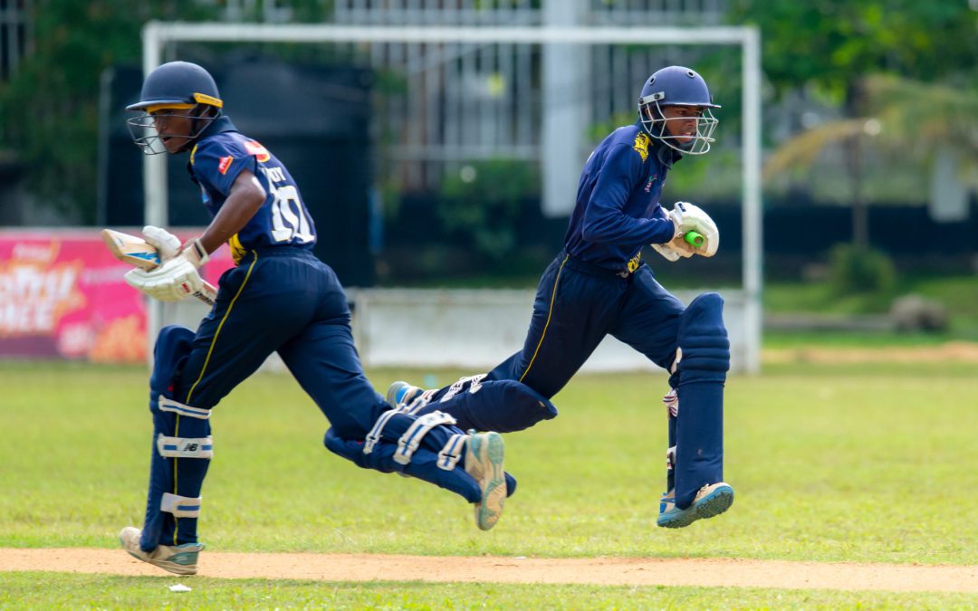 Kandy in thrilling last wicket stand off vs Colombo North