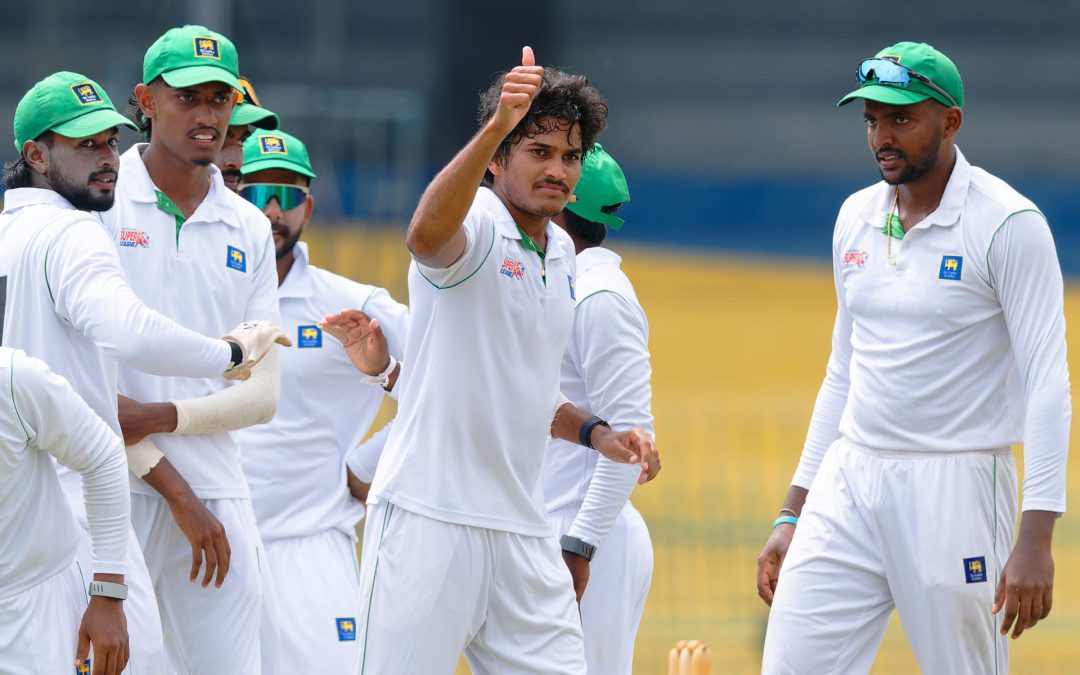 Dambulla’s 5-wicket Kavindu Pathiratne reduces Colombo to 146, but Colombo’s Chamod Battage hits back with 4 wickets in tense final