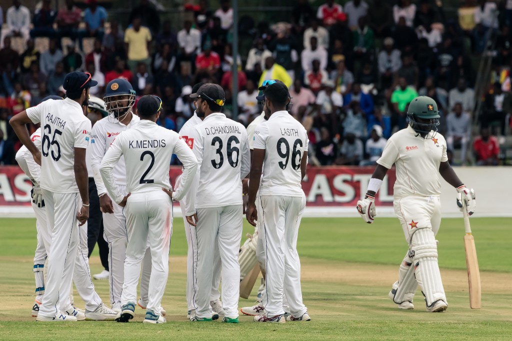 Zimbabwe crawl to 189 for 2 on opening day