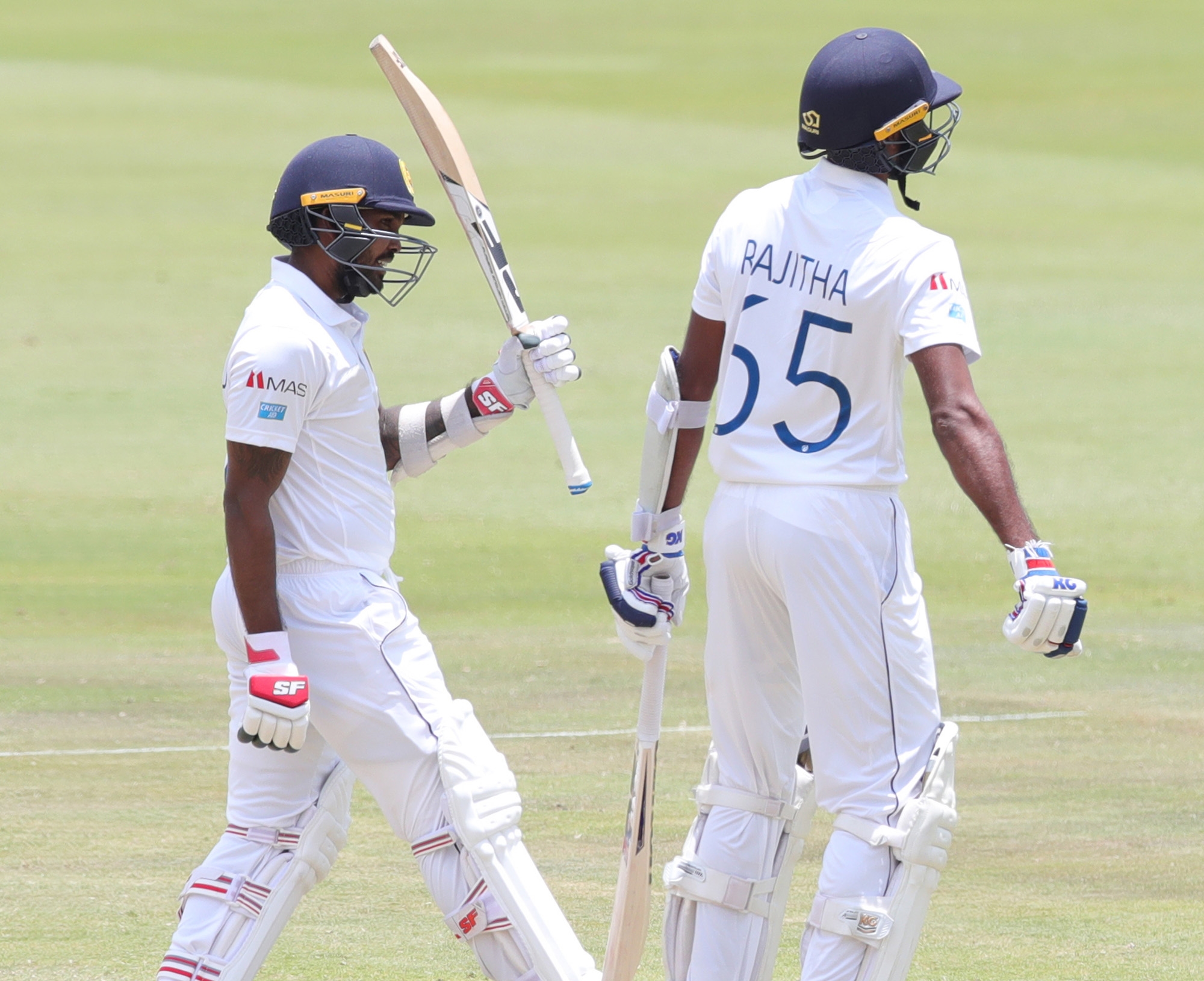 South Africa trounce Sri Lanka by an innings and 45 runs; Wanindu Hasaranga caps debut half ton