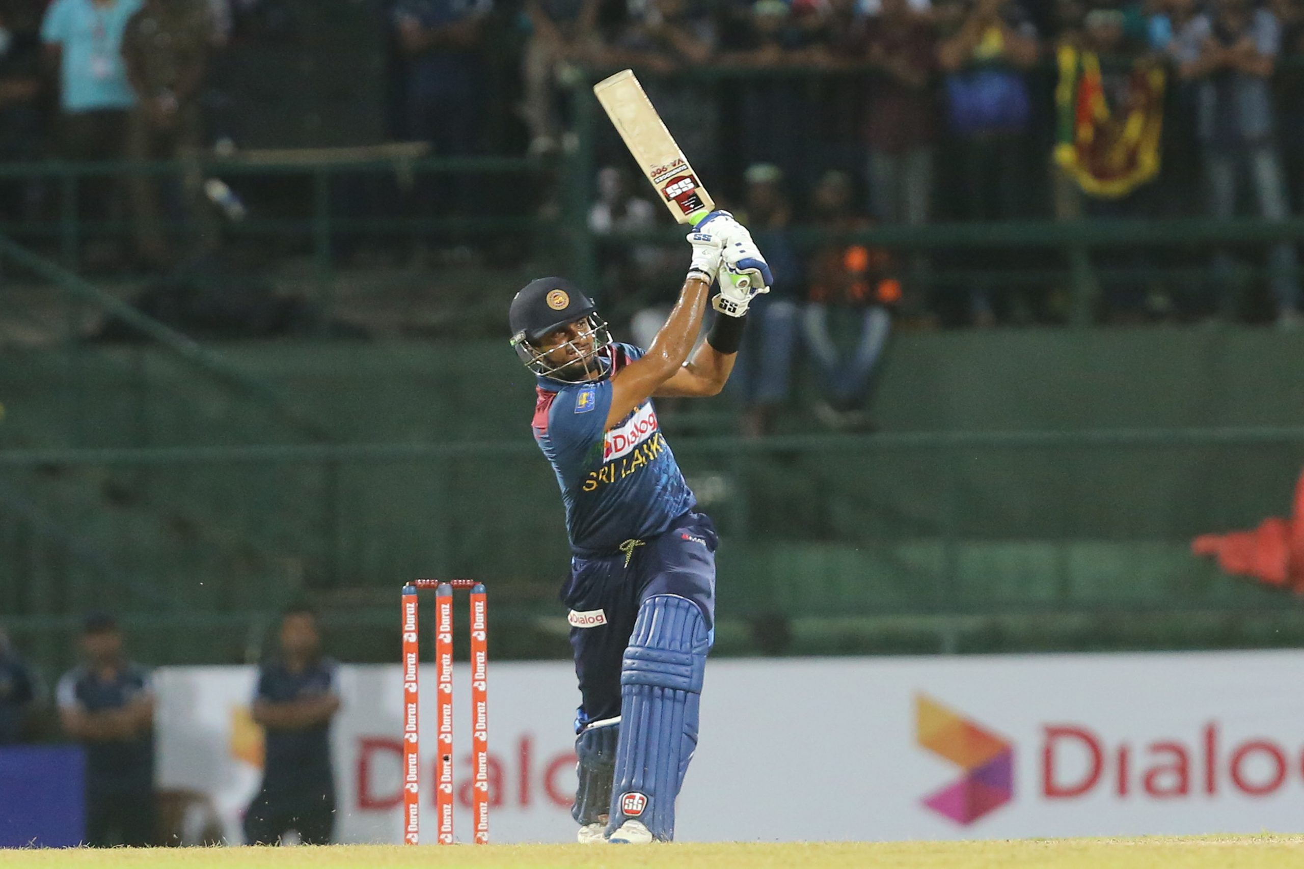 Dasun Shanaka breaks free, smashes 54 off 25 as Sri Lanka stage incredible win over Australia