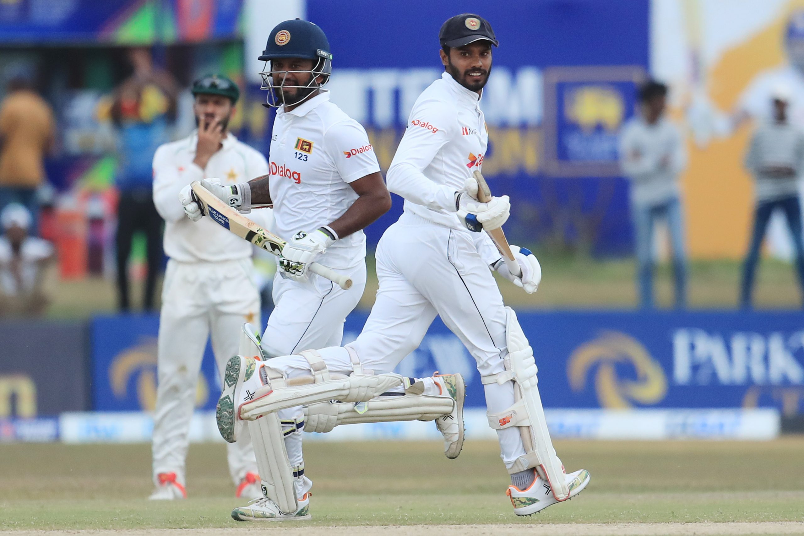 Sri Lanka 176/5 lead Pakistan by 323 – Ramesh Mendis 5/47